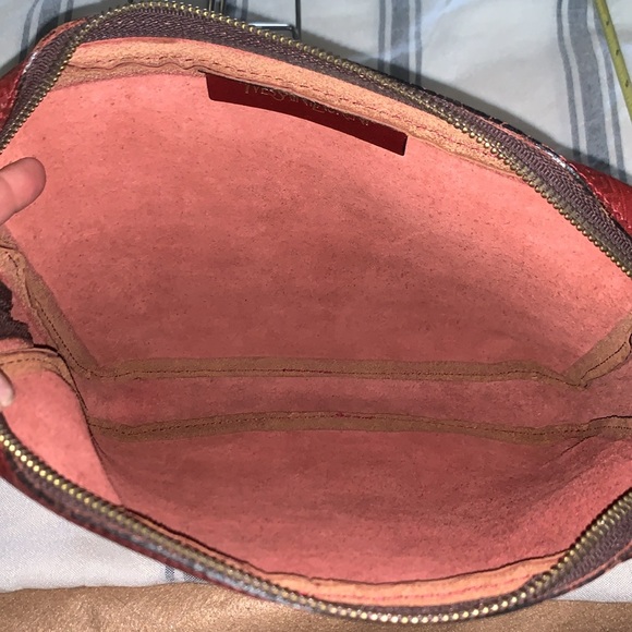 Yves Saint Laurent authentic leather YSL clutch bag, color (burgundy) - Picture 8 of 11